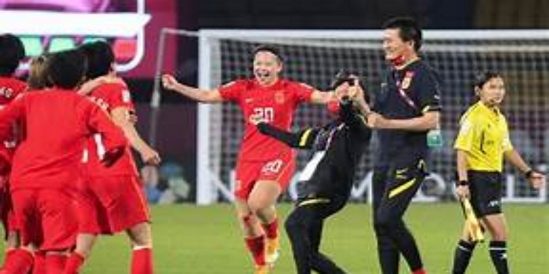 爱体育战术板解析：胜负背后的深层逻辑-爱体育